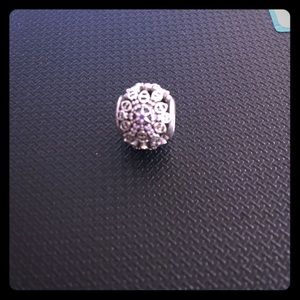Pandora retired snowflake charm